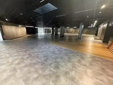 vente commerce saint herblain 44800 1425m²