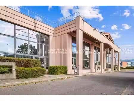 vente local d’activités 239m² à 2058m²