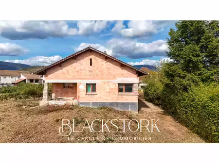 maison à rénover de 175 m² sur plus de 8 ares