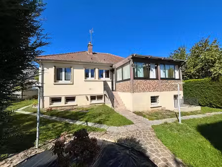 maison 5 pièce(s) 95 m2 - sur sous-sol 82m² - terrain de 1607m²
