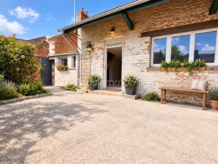 maison de village de 128 m² à tricot