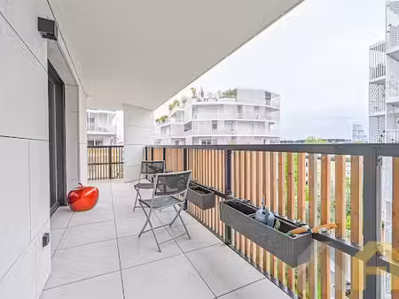 appartement de luxe de 2 chambres en vente à clichy  france