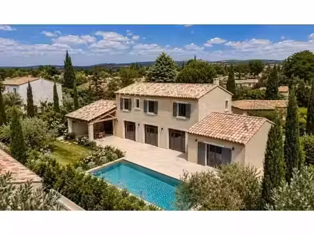 villa de luxe de 6 pièces en vente maussane  france