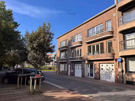 ruim en lichtrijk duplexappartement met 2 slaapkamers