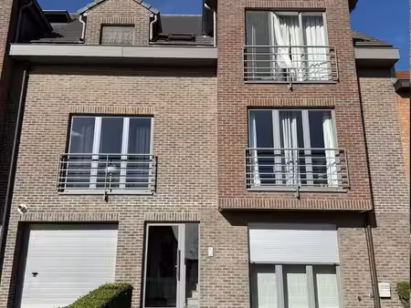 triplex appartement met 3 slpks  bureel  garage en terras