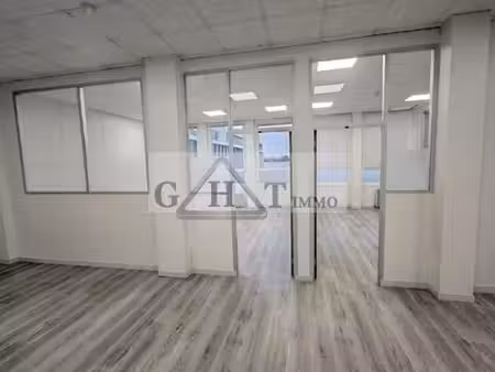 bureau de 150 m² a la location au plessis-belleville ;