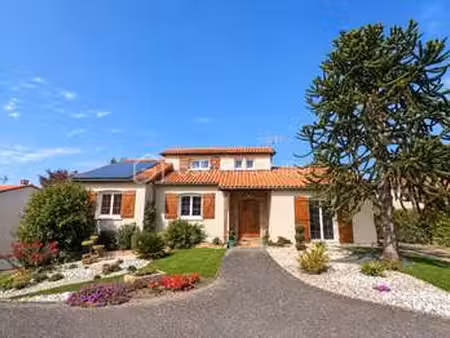 vente maison à saint-léger-sous-cholet (49280) : à vendre / 142m² saint-léger-sous-cholet