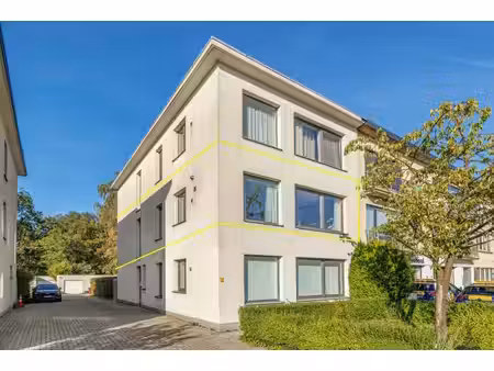 appartement te koop in schoten met 2 slaapkamers