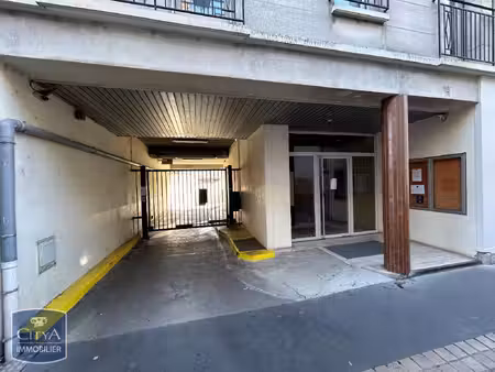 location parking tours 37000