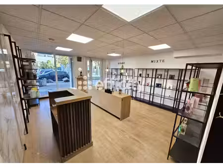 fonds de commerce - 49 m²