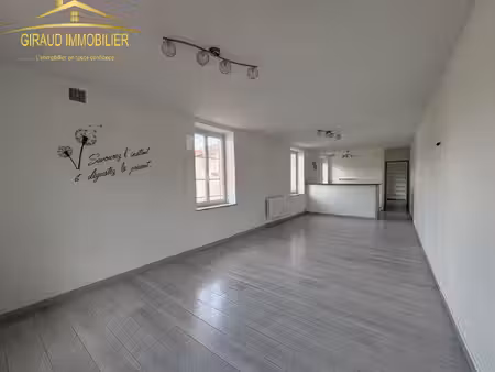 location appartement 4 pièces 85m² charlieu 42190