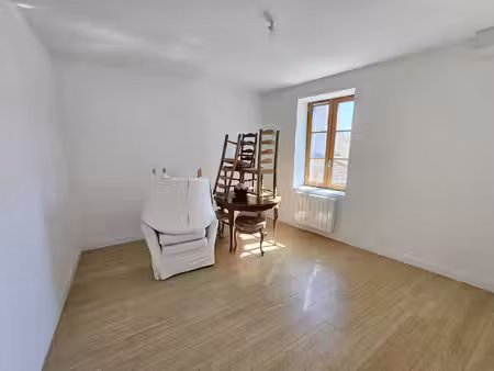 location appartement 2 pièces 47m² fleurie 69820
