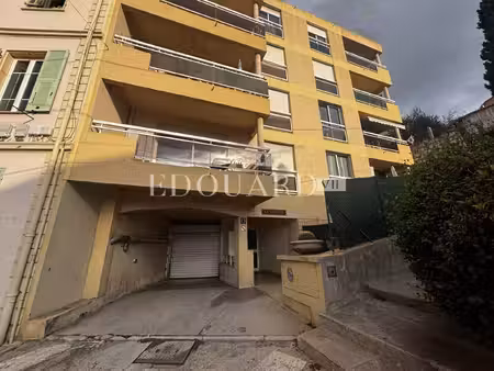 sur la commune de beausoleil  à vendre parking dans immeuble contemporain avec ascenseur