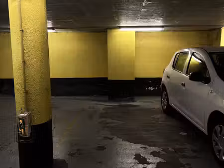 place de parking - rue blacas