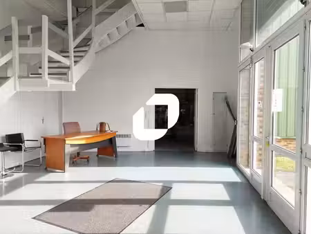 location local d’activités elancourt 78990 320m²