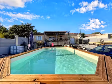 maison individuelle de 95 m² avec piscine à la bouilladisse
