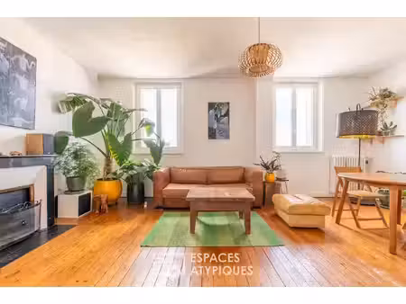 appartement lumineux dans une demeure bourgeoise