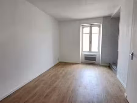 location appartement t1 à saint-sébastien-sur-loire (44230) : à louer t1 / 21m² saint-séba