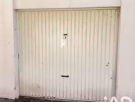 vente garage et parking à toulon (83000) : à vendre / 15m² toulon