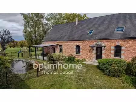 maison atypique avec beaux volumes sur 2 000 m² de terrain