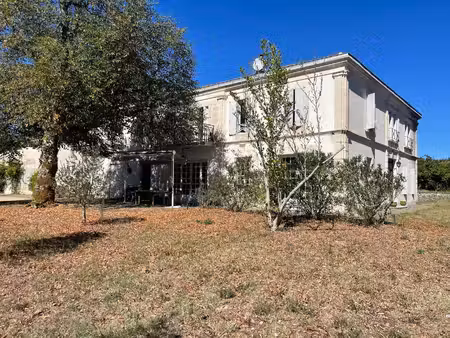 maison 8 pièces - 213 m²