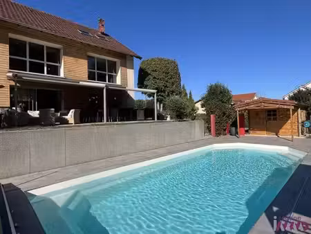 maison de luxe en vente à châlonvillars  france
