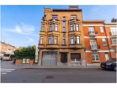 studio à vendre avec terrasse et 1 chambre   anderlecht (vbe71252)