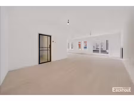 modern & lichtrijk gelijkvloersappartement met tuin en terras!