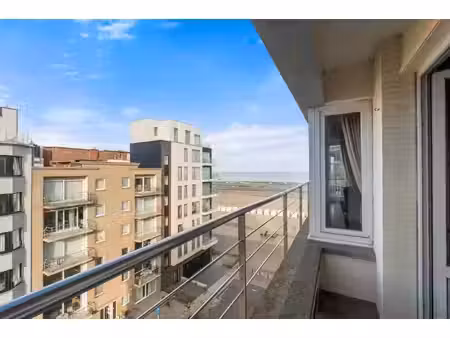 gemeubeld 2-slaapkamerappartement met zijdelings zeezicht