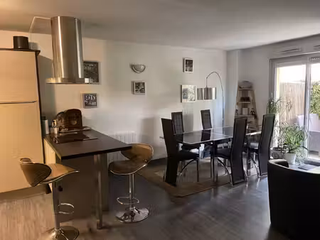 a auch  à vendre appartement t2 dans une résidence sécurisée