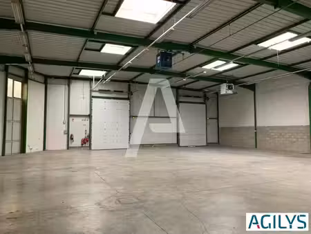location entrepôt saint-thibault-des-vignes 77400 2003m²