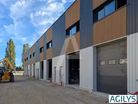 location local d’activités 122m² à 4392m²
