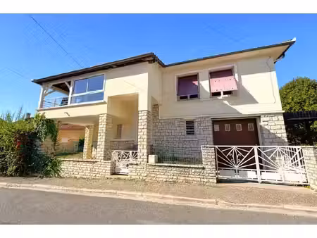 maison de ville avec jardin à vendre  à proximité d'écoles e