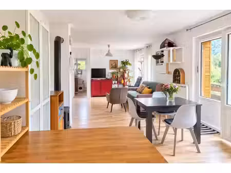 appartement 3 pièces 70 m2 balcon  garage et 2 places de