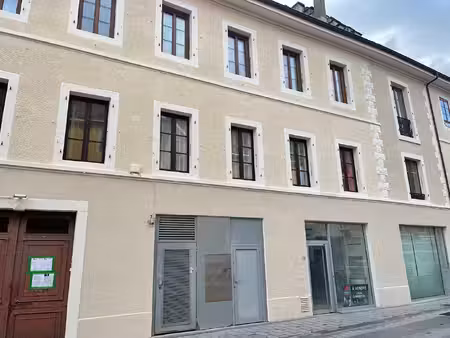 murs commerciaux bonneville 116 m²