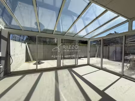 t4 entièrement rénové avec jardin  terrasse et véranda tho