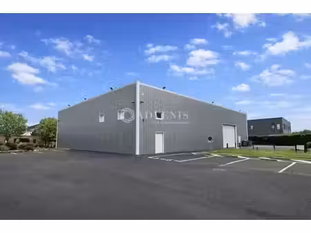 location entrepôt ennevelin 59710 722m²