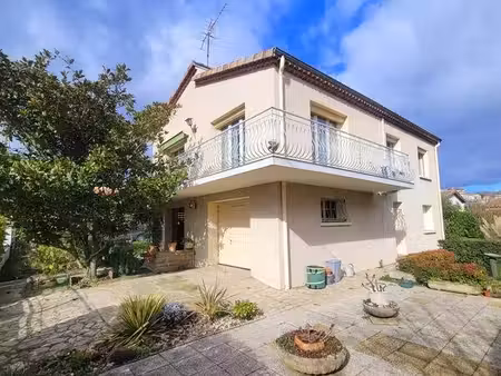 belle maison familiale de 162 m² avec jardin et beaux volumes