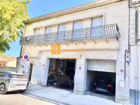 immeuble de 335 m2 dont 98 m2 habitable