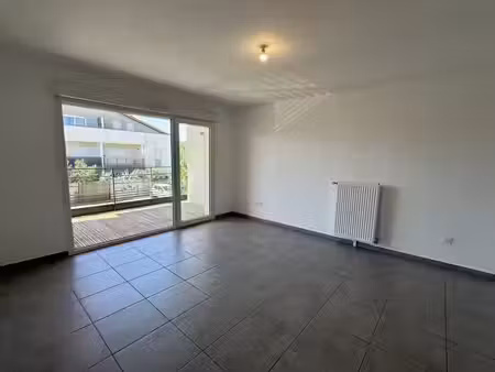 location appartement 3 pièces 60 m² à lespinasse (31150)