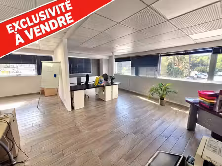vente bureaux 131m²