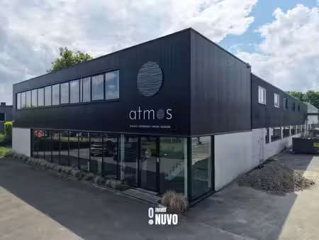 magazijnen + kantoren + showroom