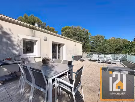 t2 avec terrasse 70m²  secteur tour magne – nîmes