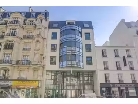location local professionnel 130m²