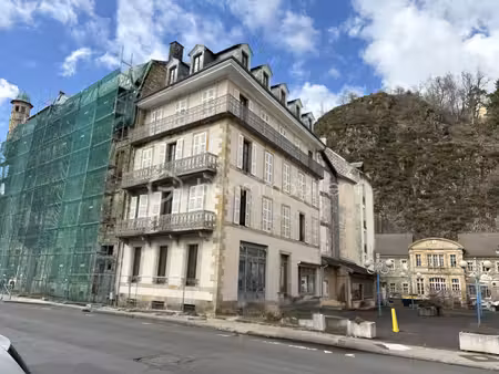 immeuble mixte de 600 m² à la bourboule