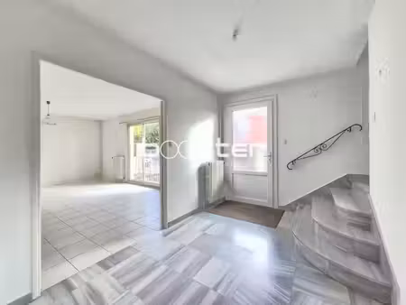 coeur côte pavée - maison de 4 pièces 3 chambres - sous-sol et garage
