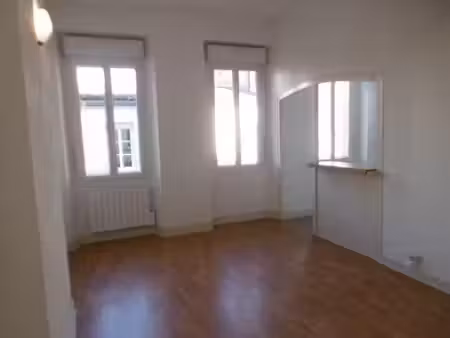 location appartement 2 pièces 46 m² à bordeaux (33000)