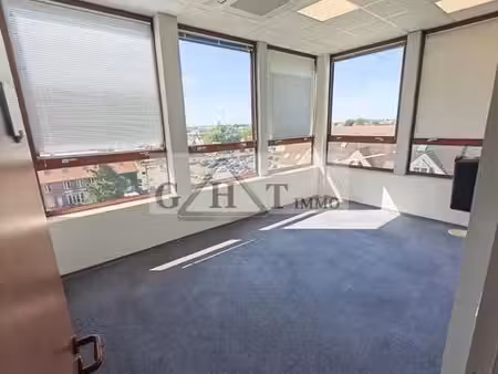 location bureaux le plessis belleville 60330 103m²