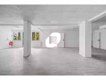 location bureaux paris 75018 415m²