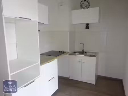 appartement à louer 2 pièces 39.82 m² - istres (13) - 681€